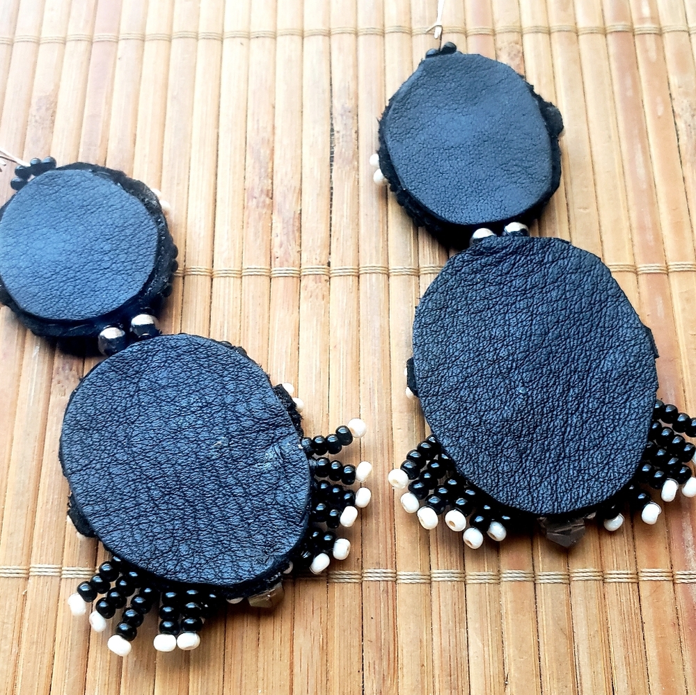 Handmade dangle earrings - Picture 4 of 4